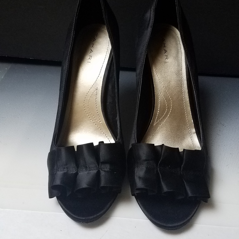 Emily In Paris Tahari Sloan open toe black satin high heels 9.5